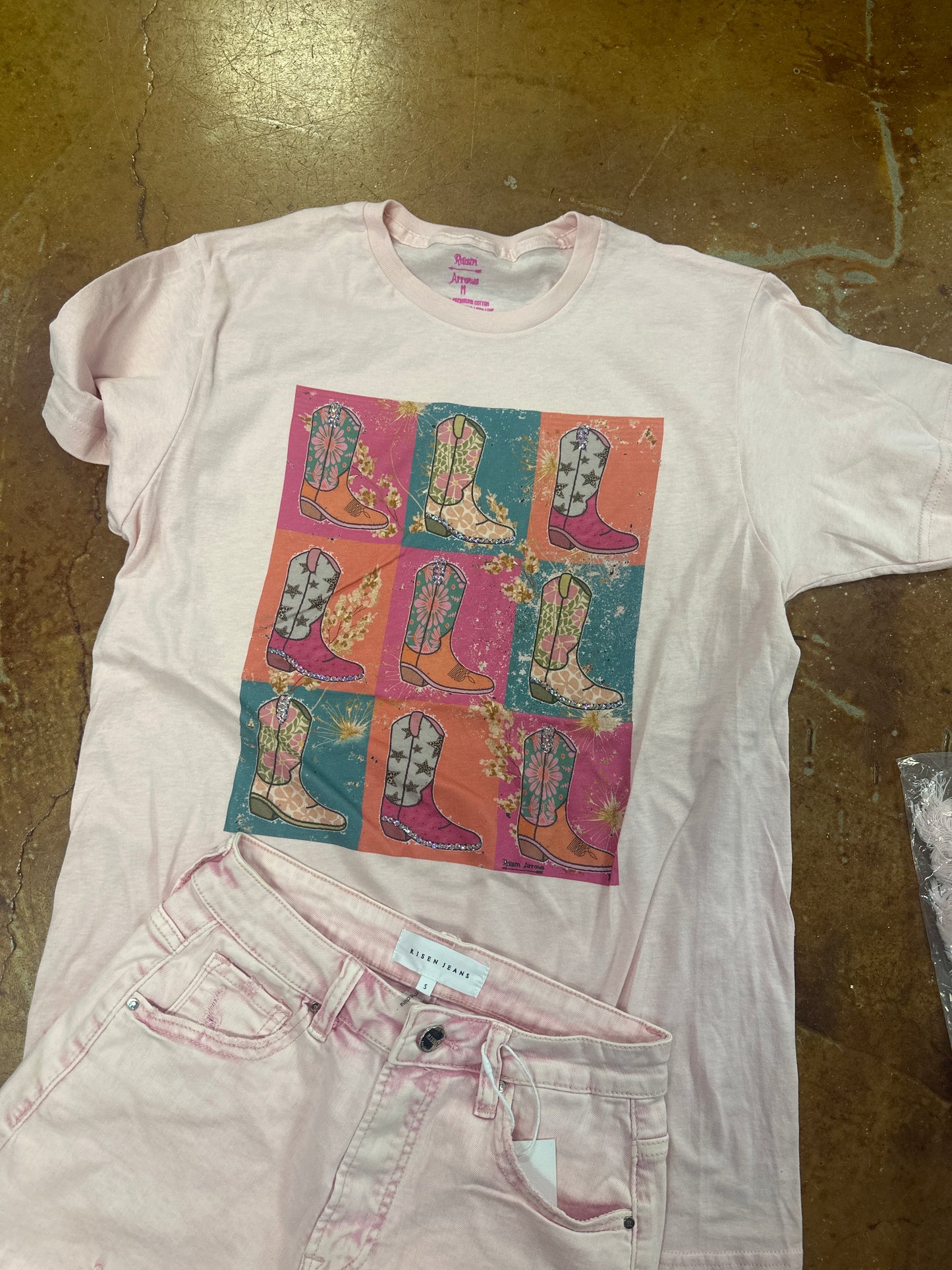 Boots tee shirt