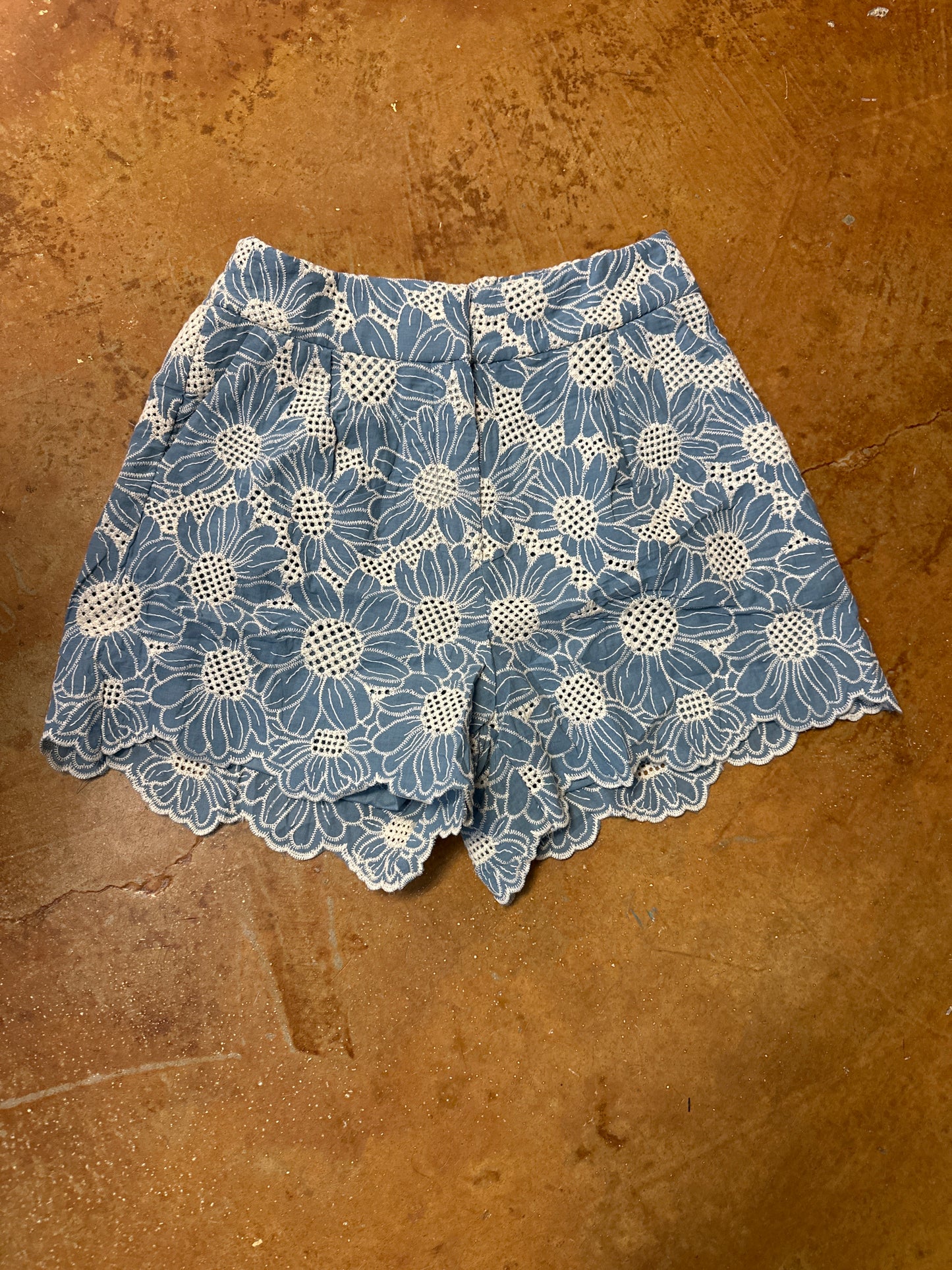 Eyelet Short