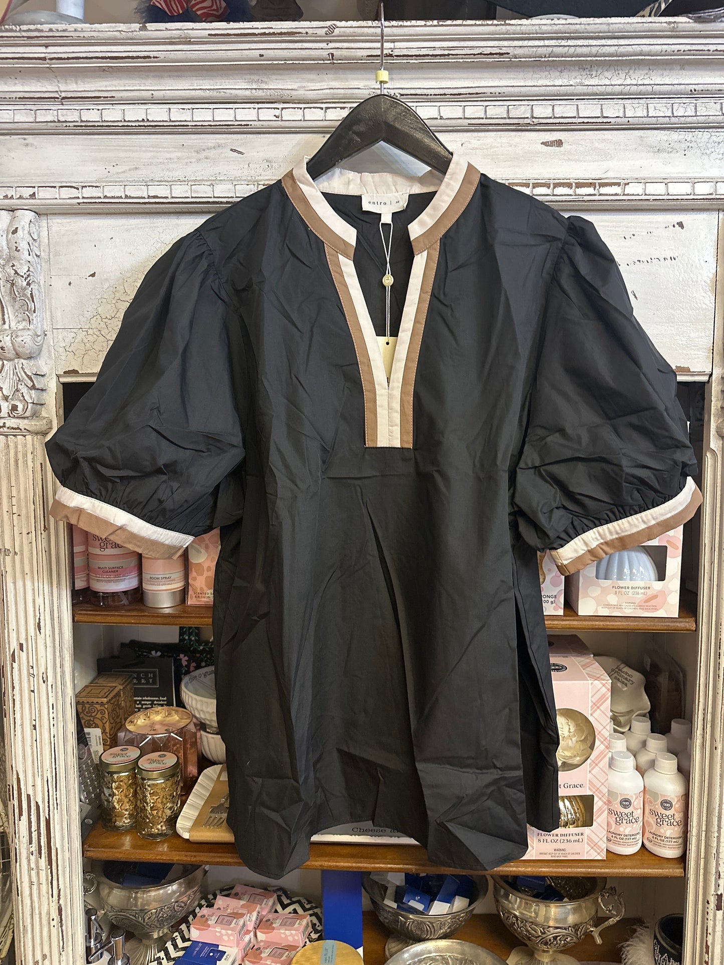 Piped black top