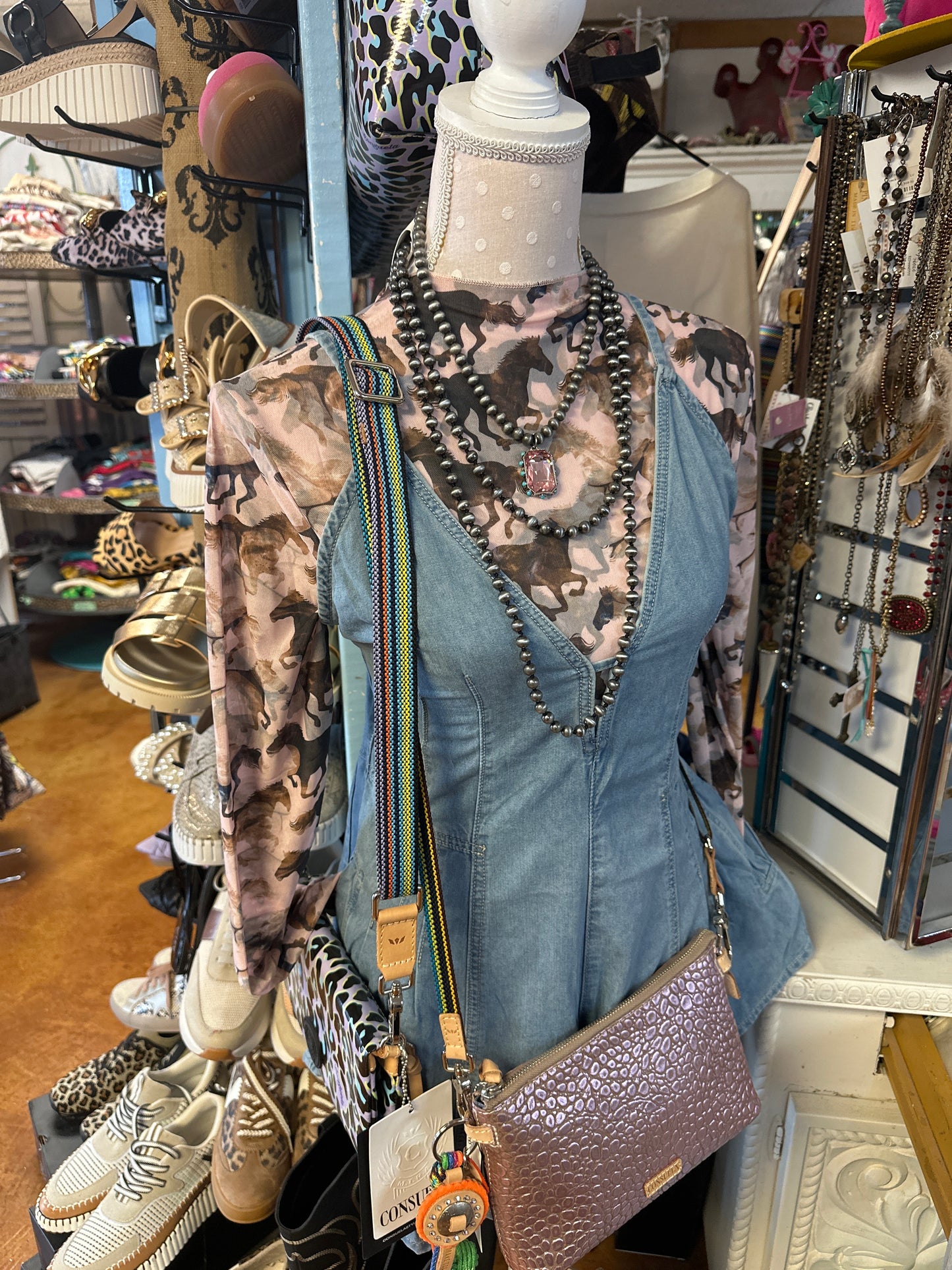 Mesh horse top
