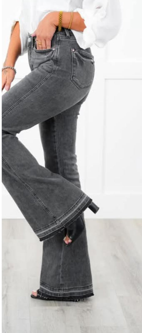 Black Distressed Judy Blues