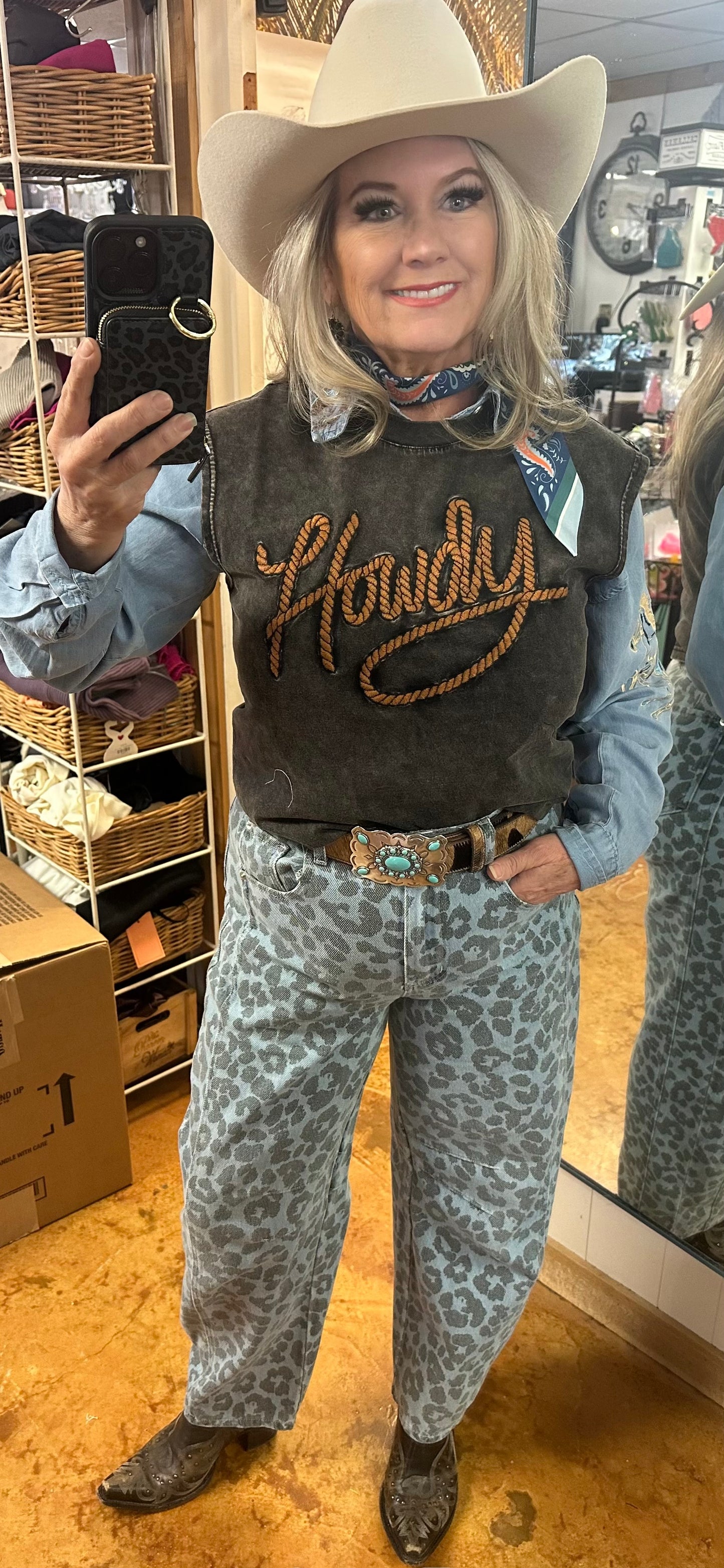 Howdy muscle tee