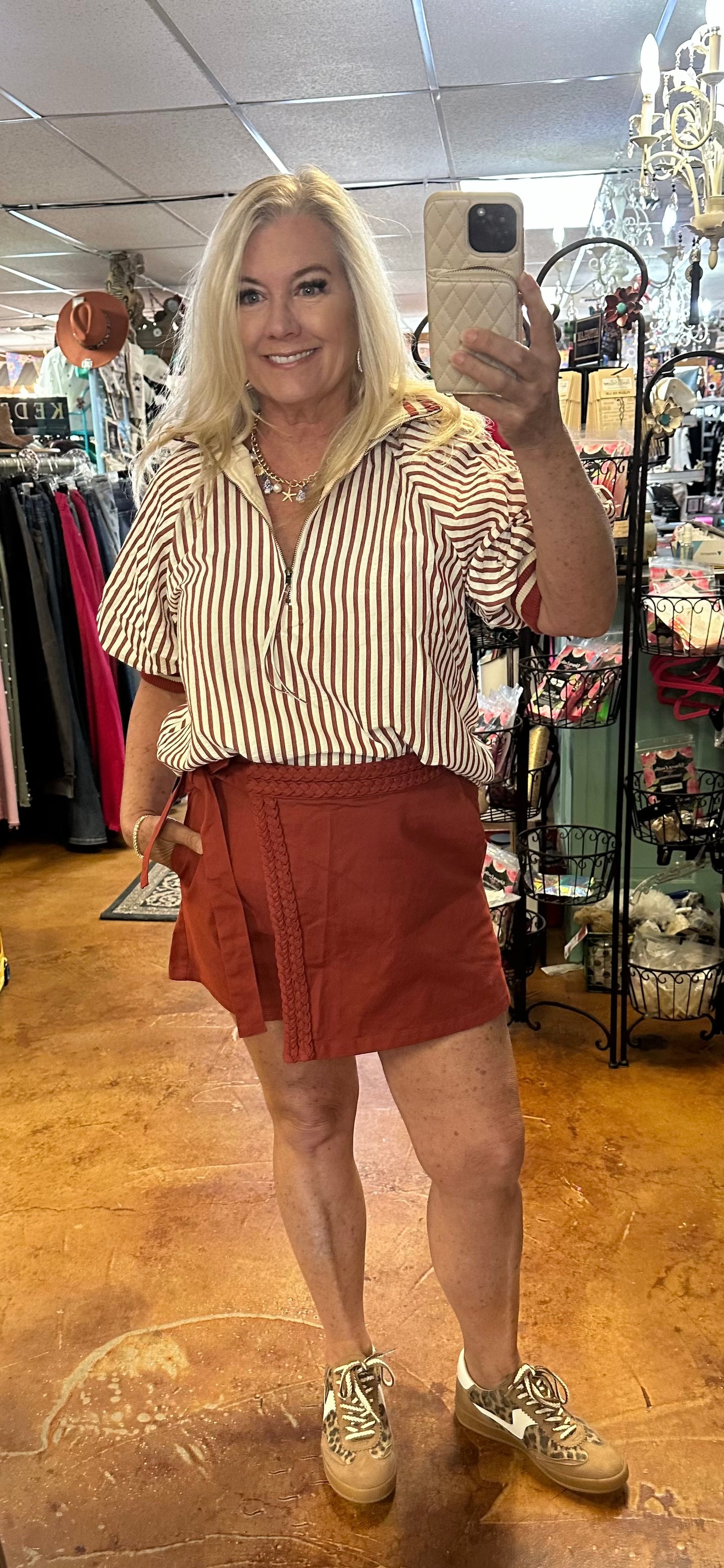 Stripped top