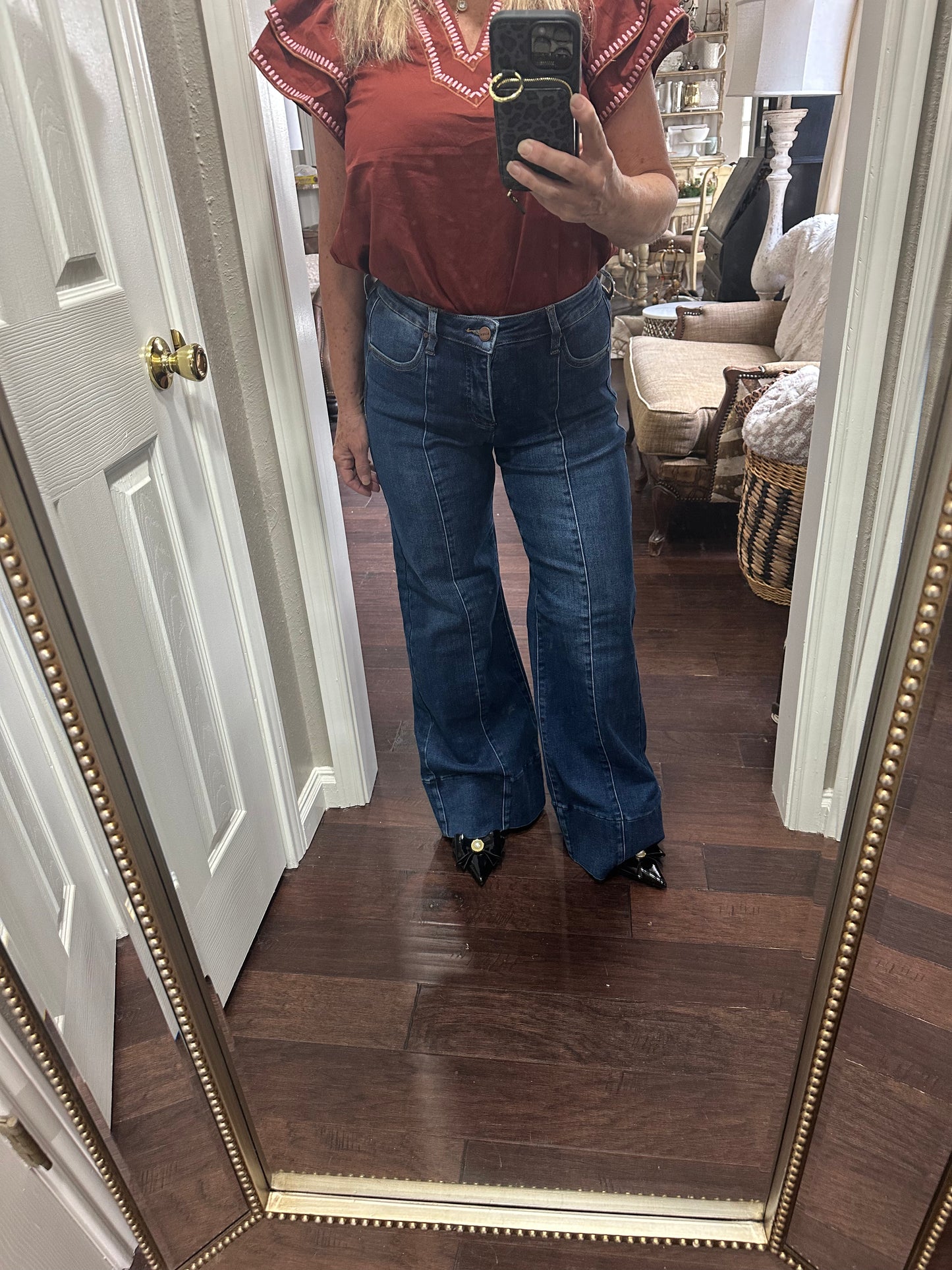 Pleat seam jean