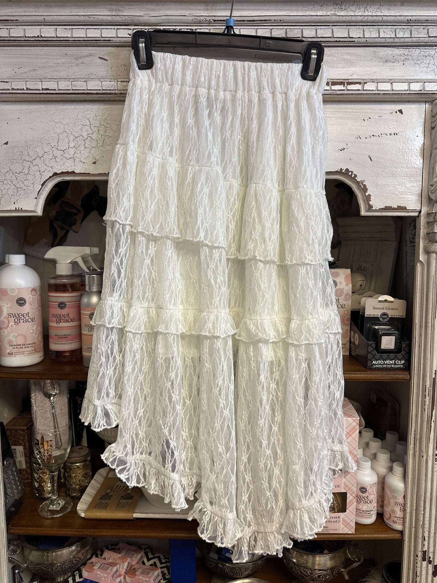 Lace white skirt