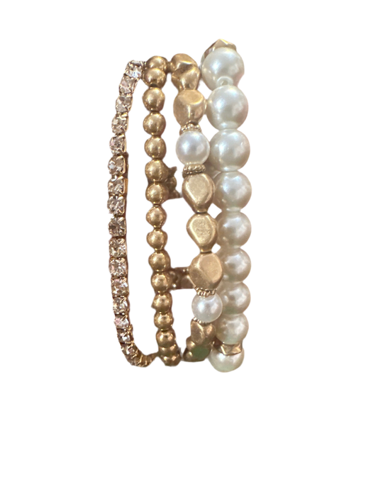 Gold & pearl Bracelet