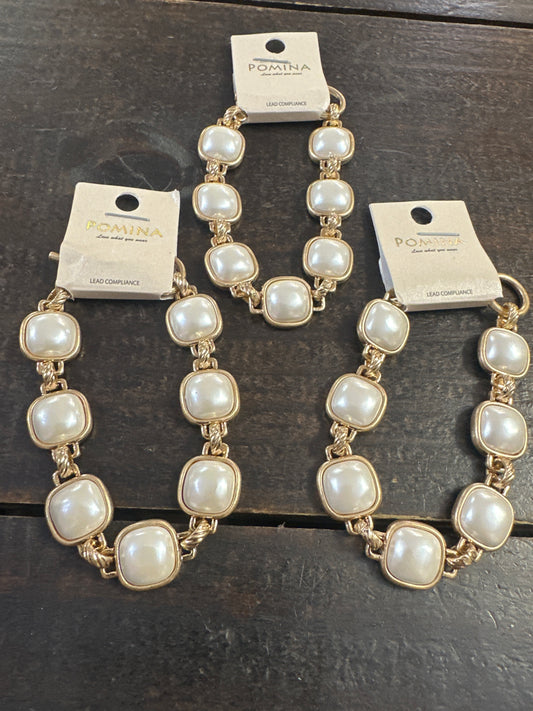 Pearl and gold bracelet