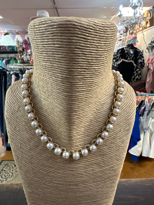 Pearl inset necklace