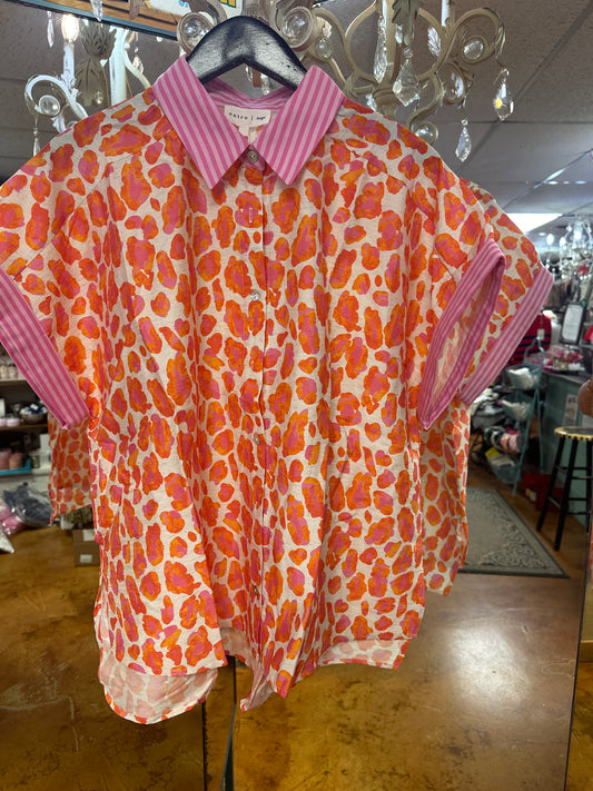 Coral leopard top