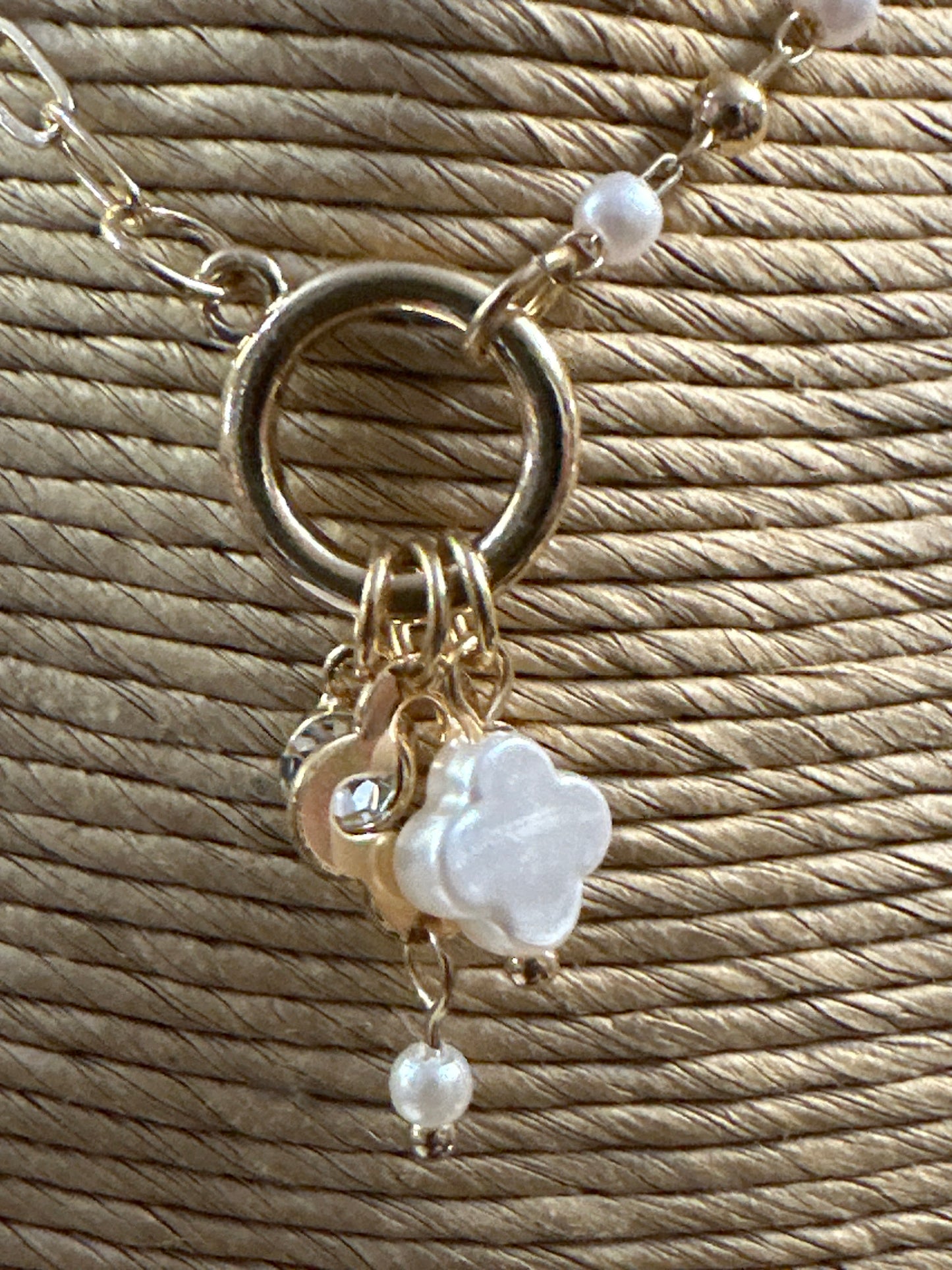 Petit pearl Necklace