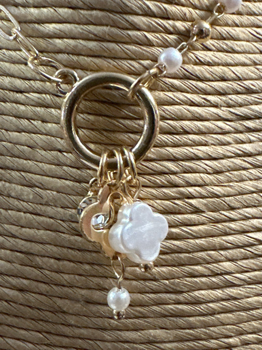 Petit pearl Necklace