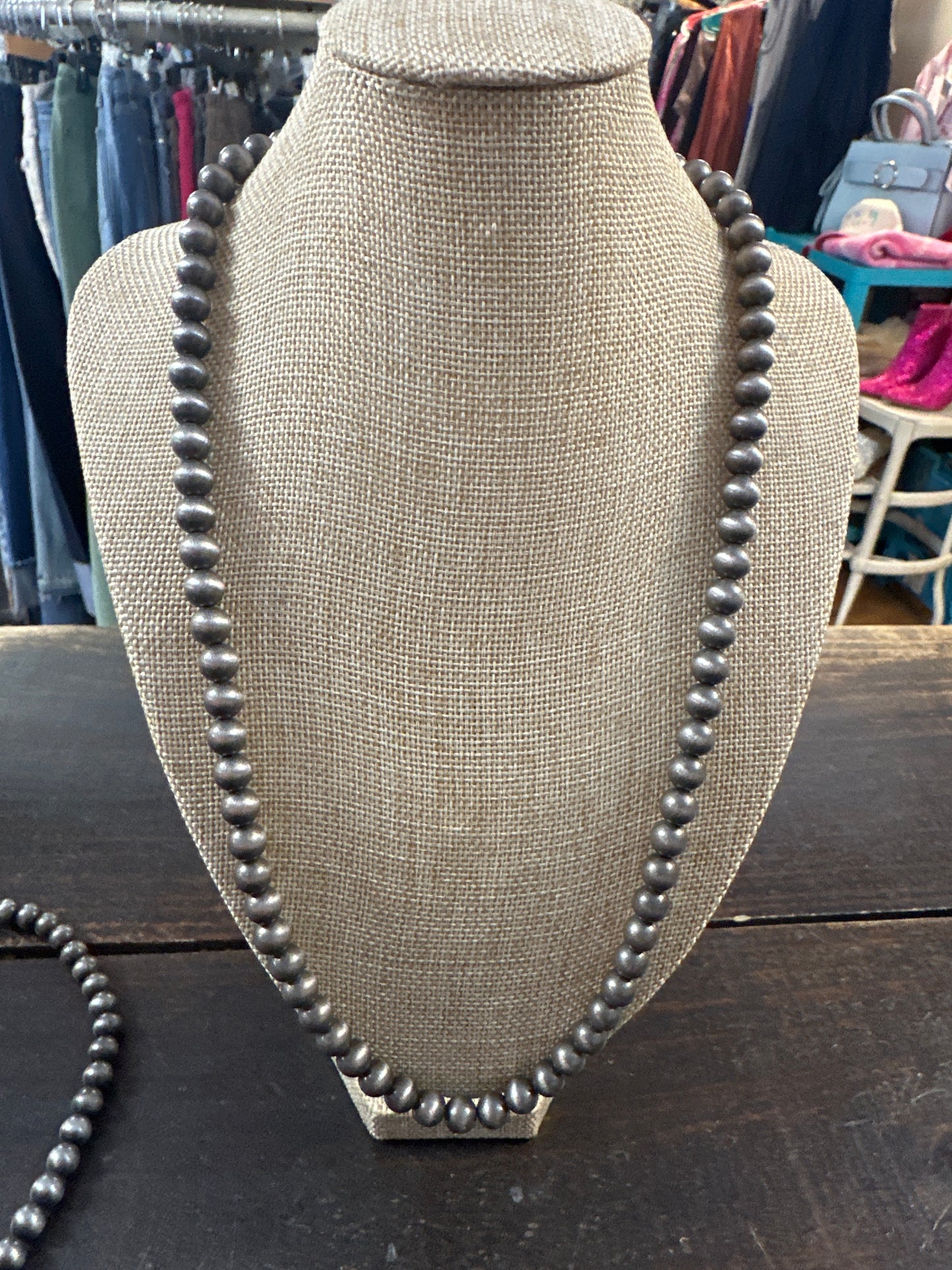 Indian pearl neck