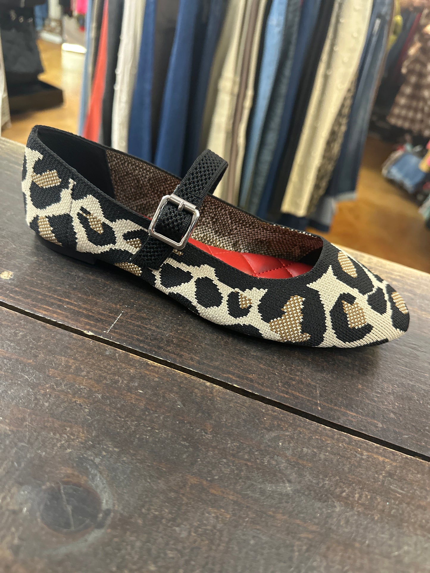 Leopard ballet shoe