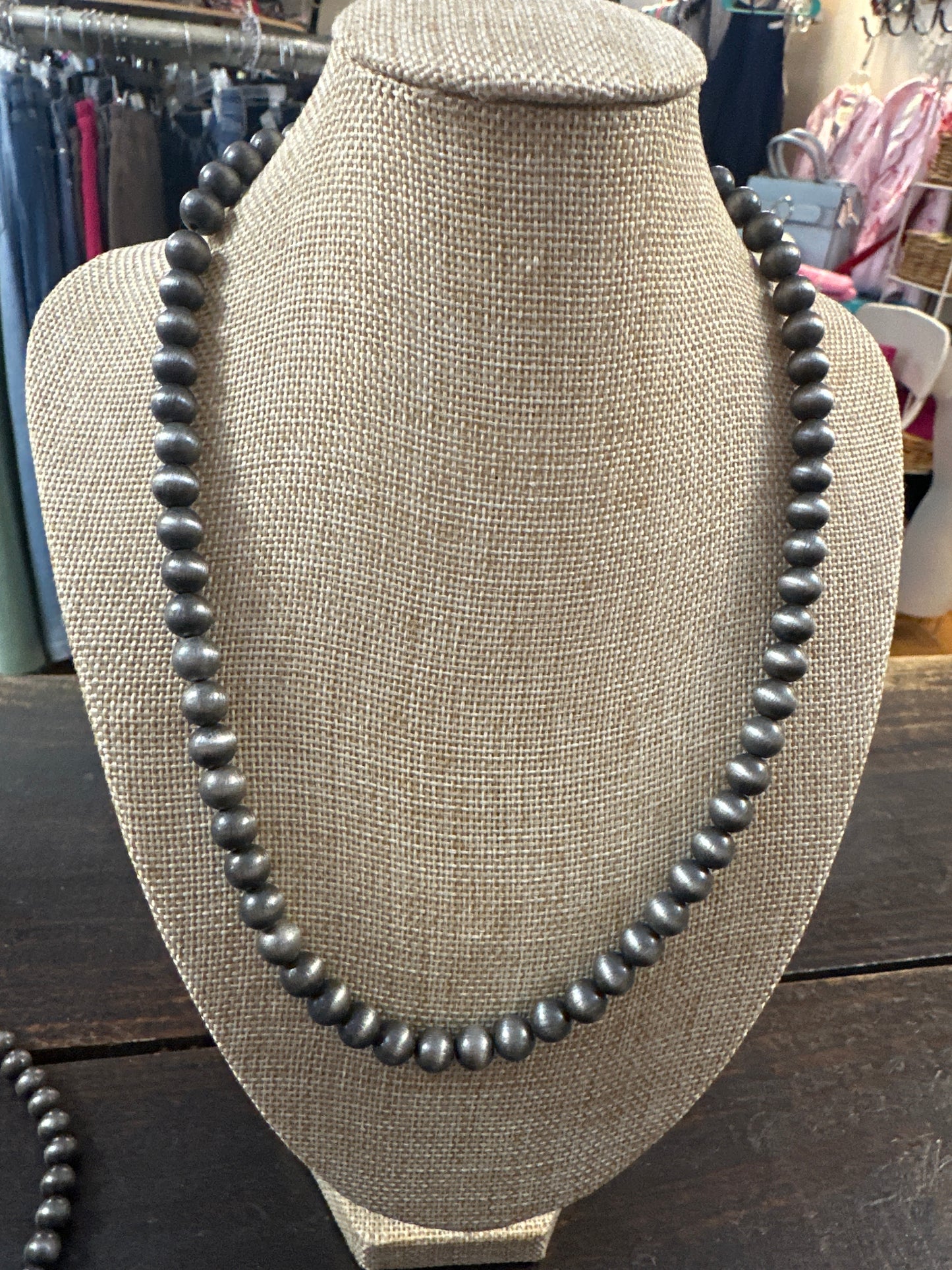 Indian pearl neck