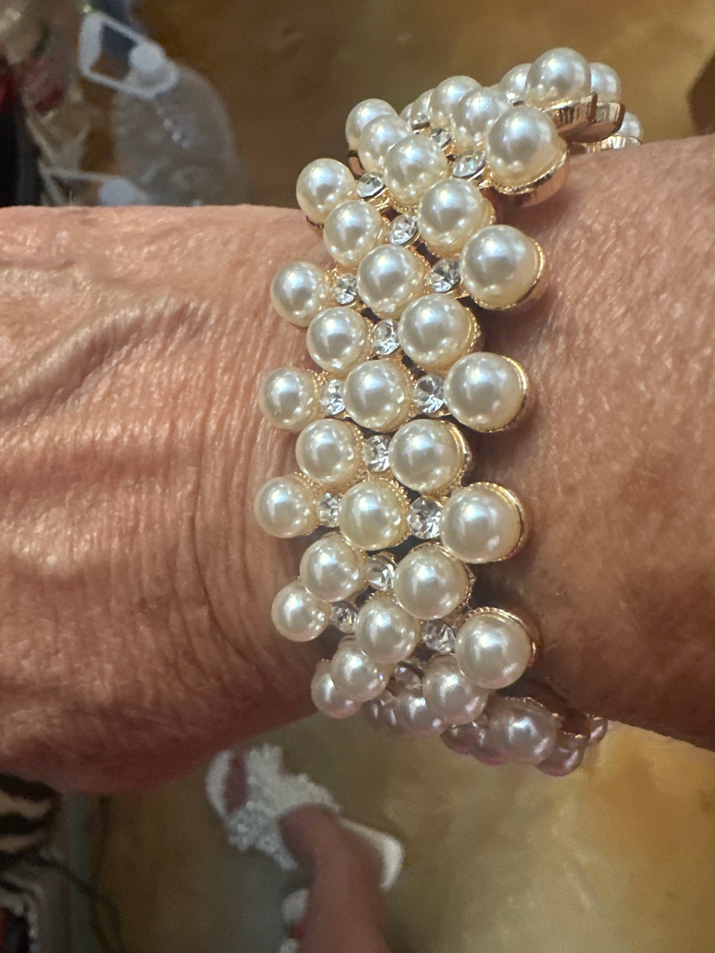 Pearl 5 layer stretch bracelet