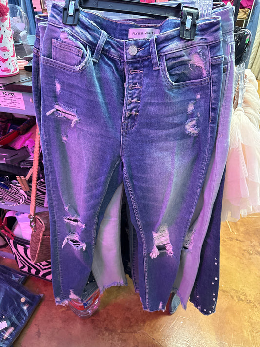 Distressed straight leg