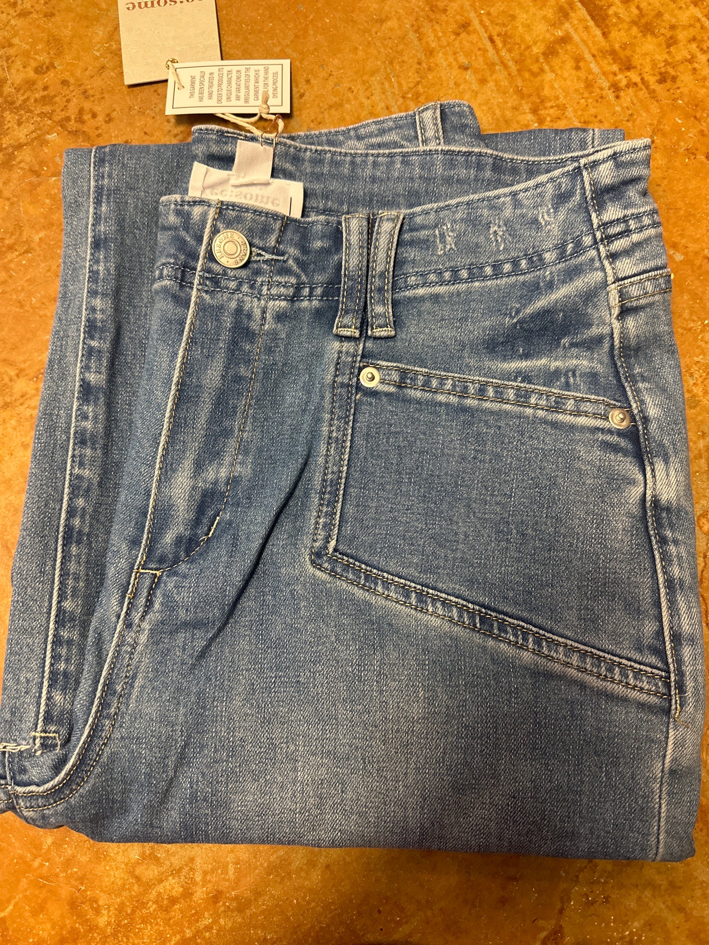 Front pocket denim