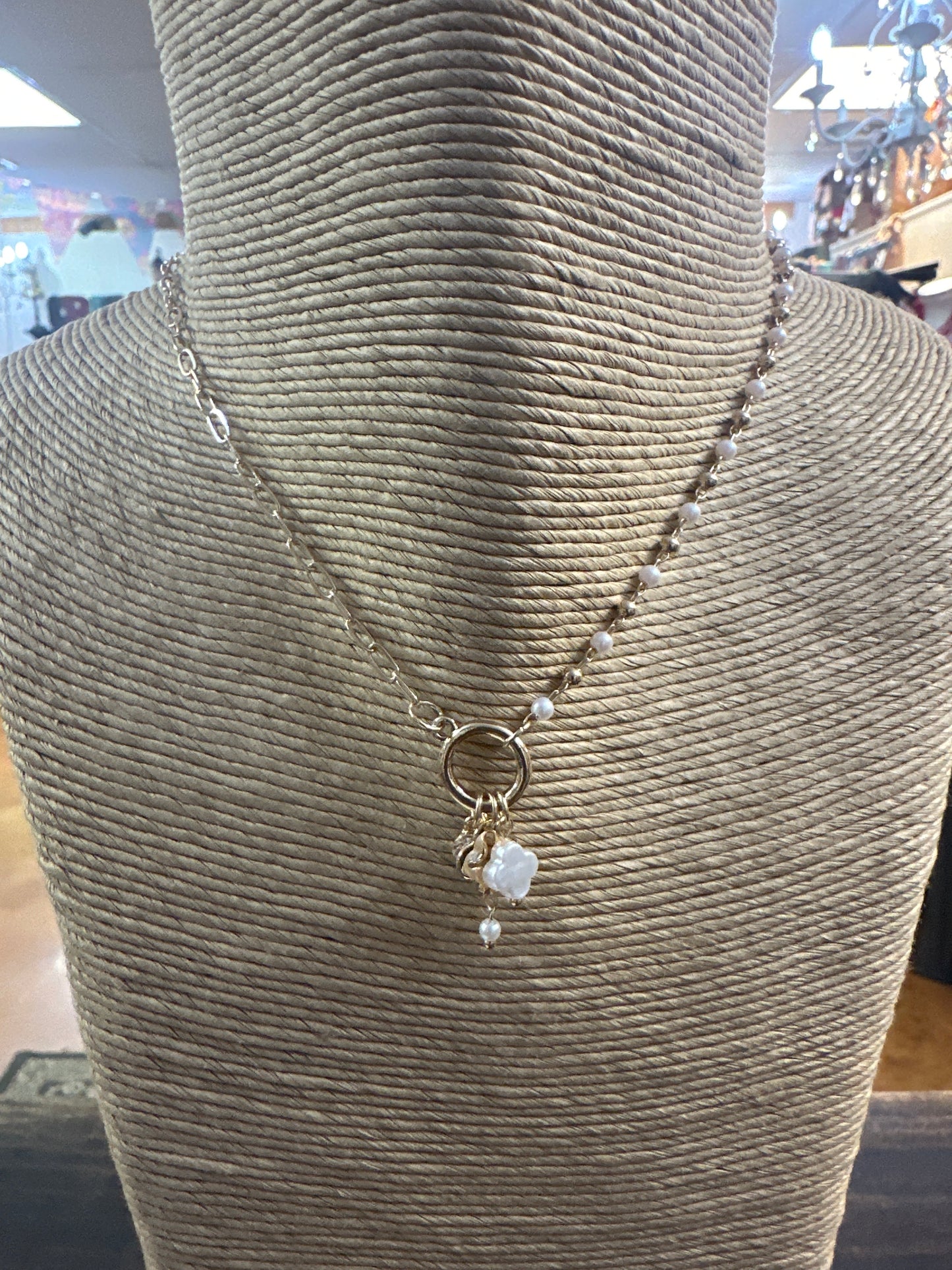 Petit pearl Necklace