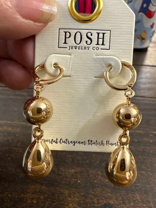 Gold finial ear