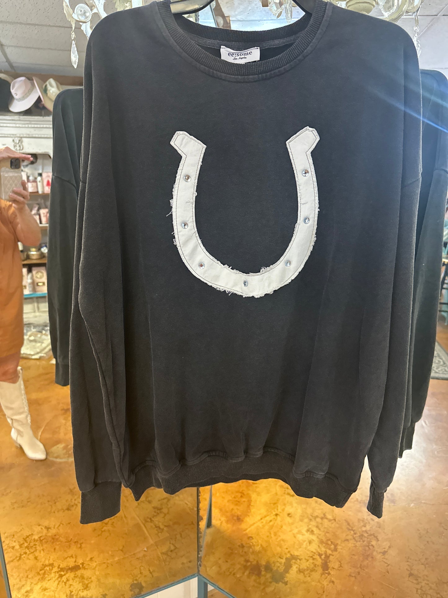 Juniper horseshoe top