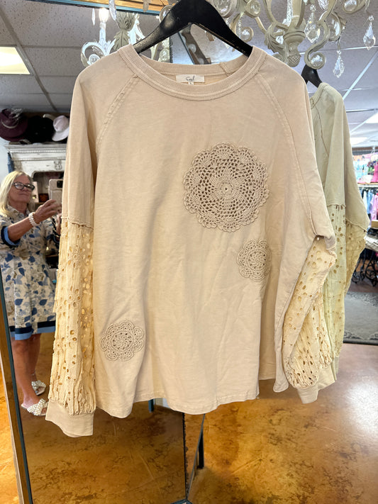 Cream batten-burg top
