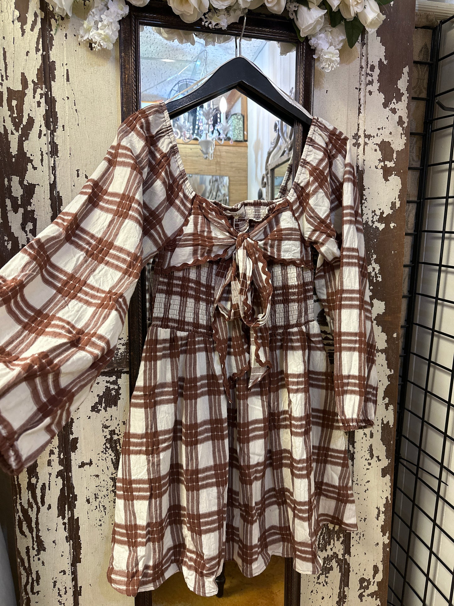 Check plaid tied strap