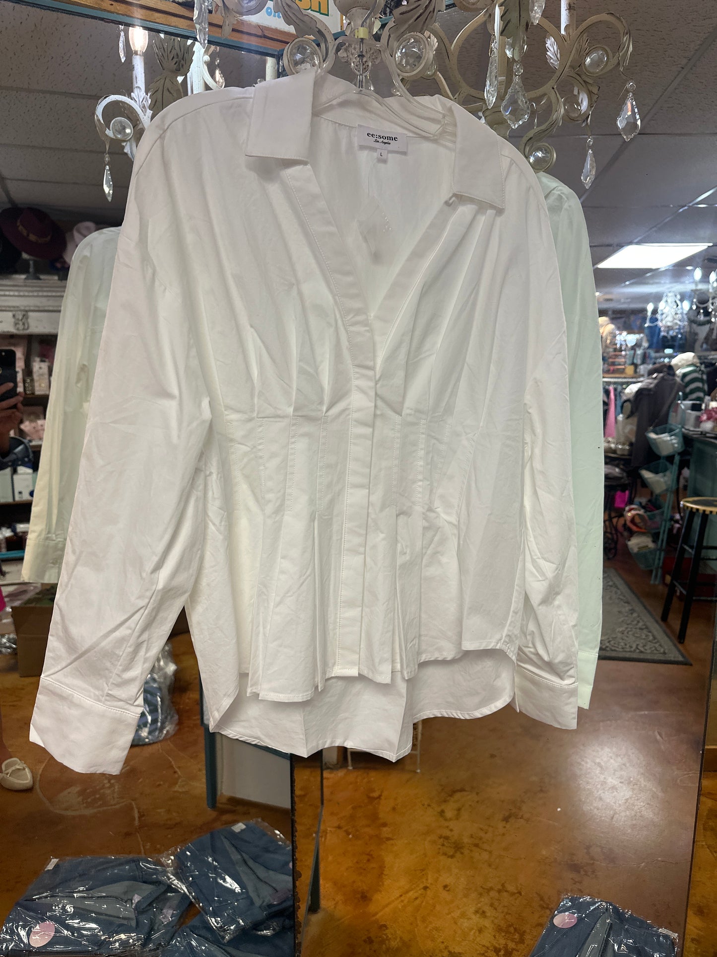 White collar top