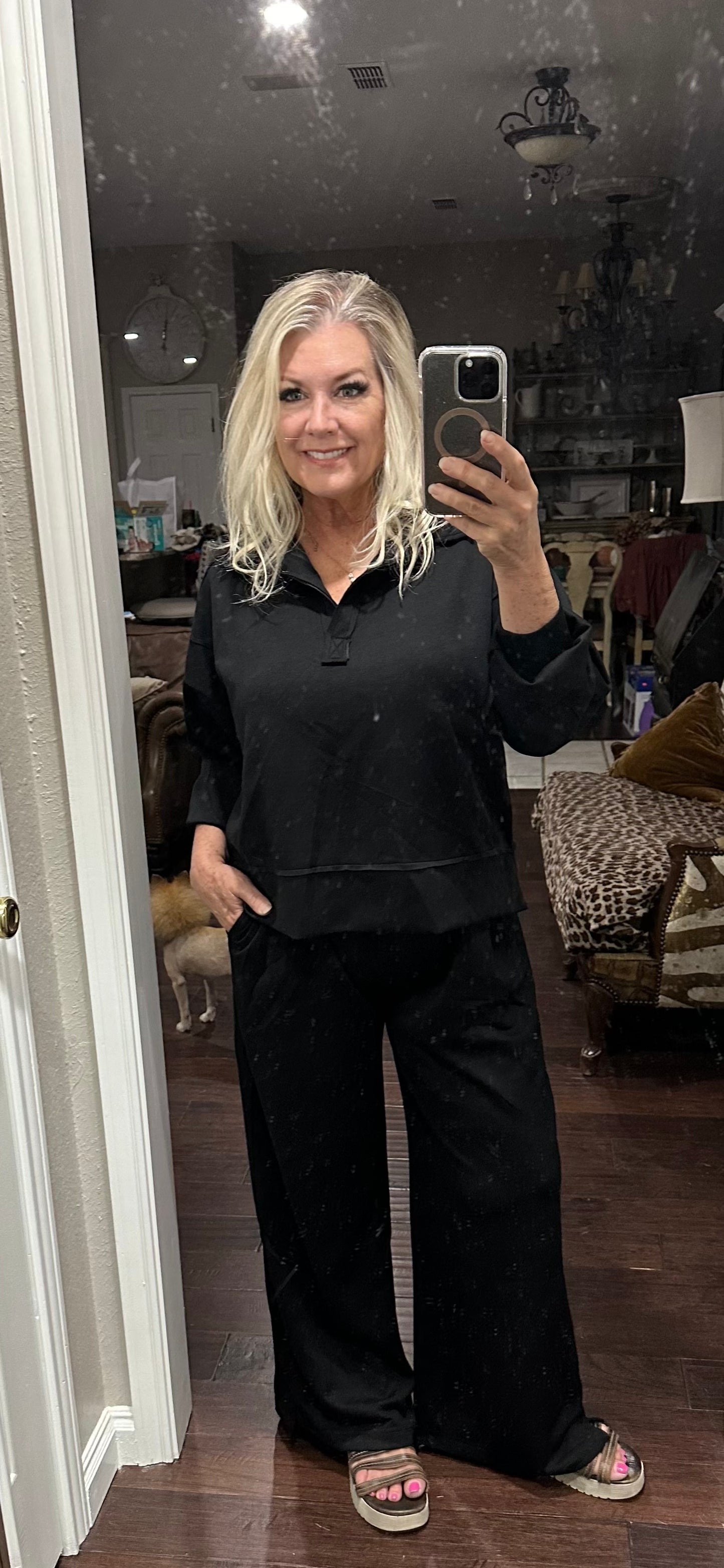 Black Lounge wear
