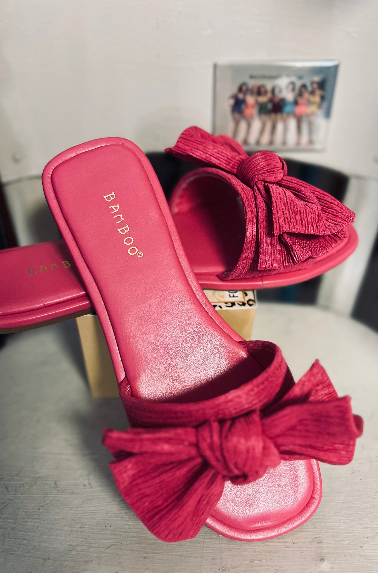 Pink bow sandal