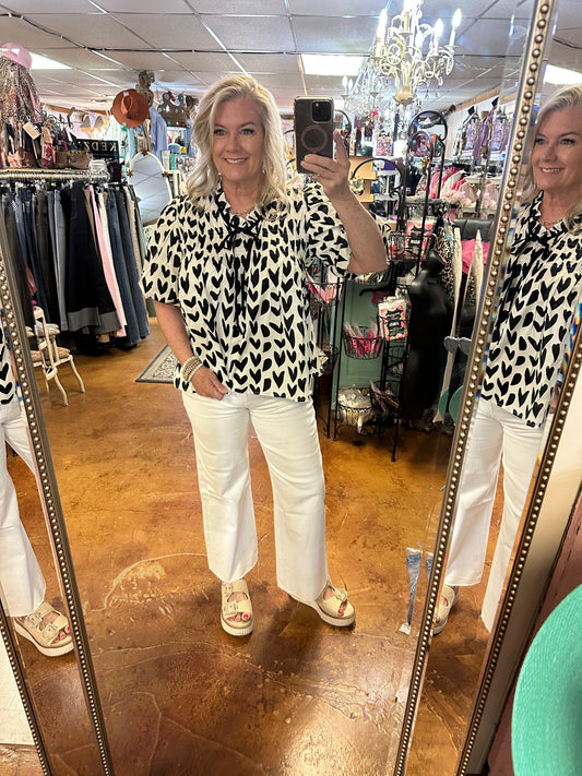 White cropped pants