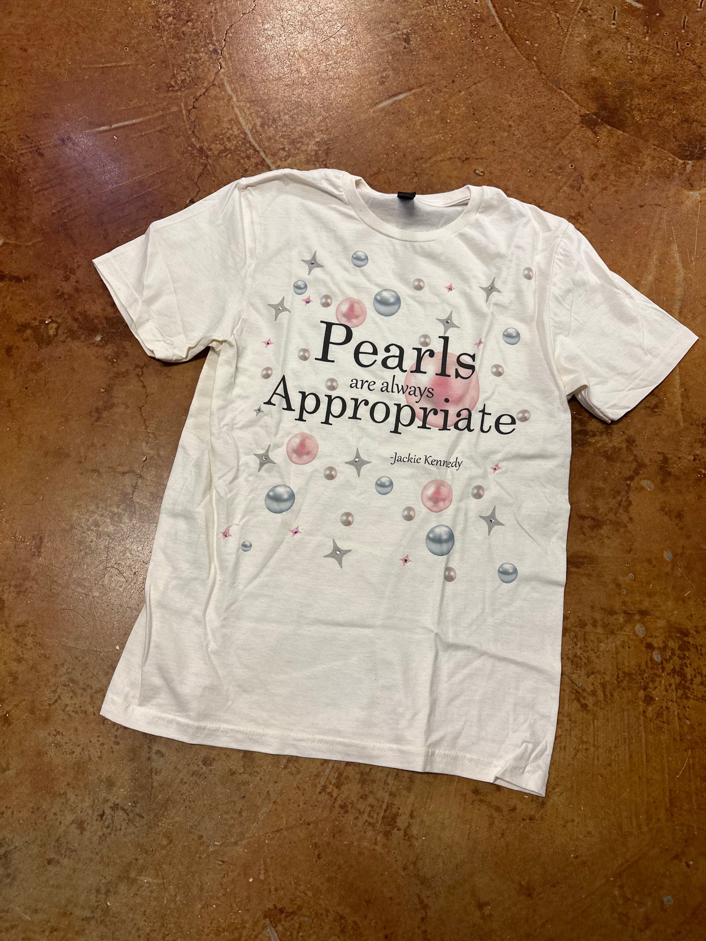 Pearls tee