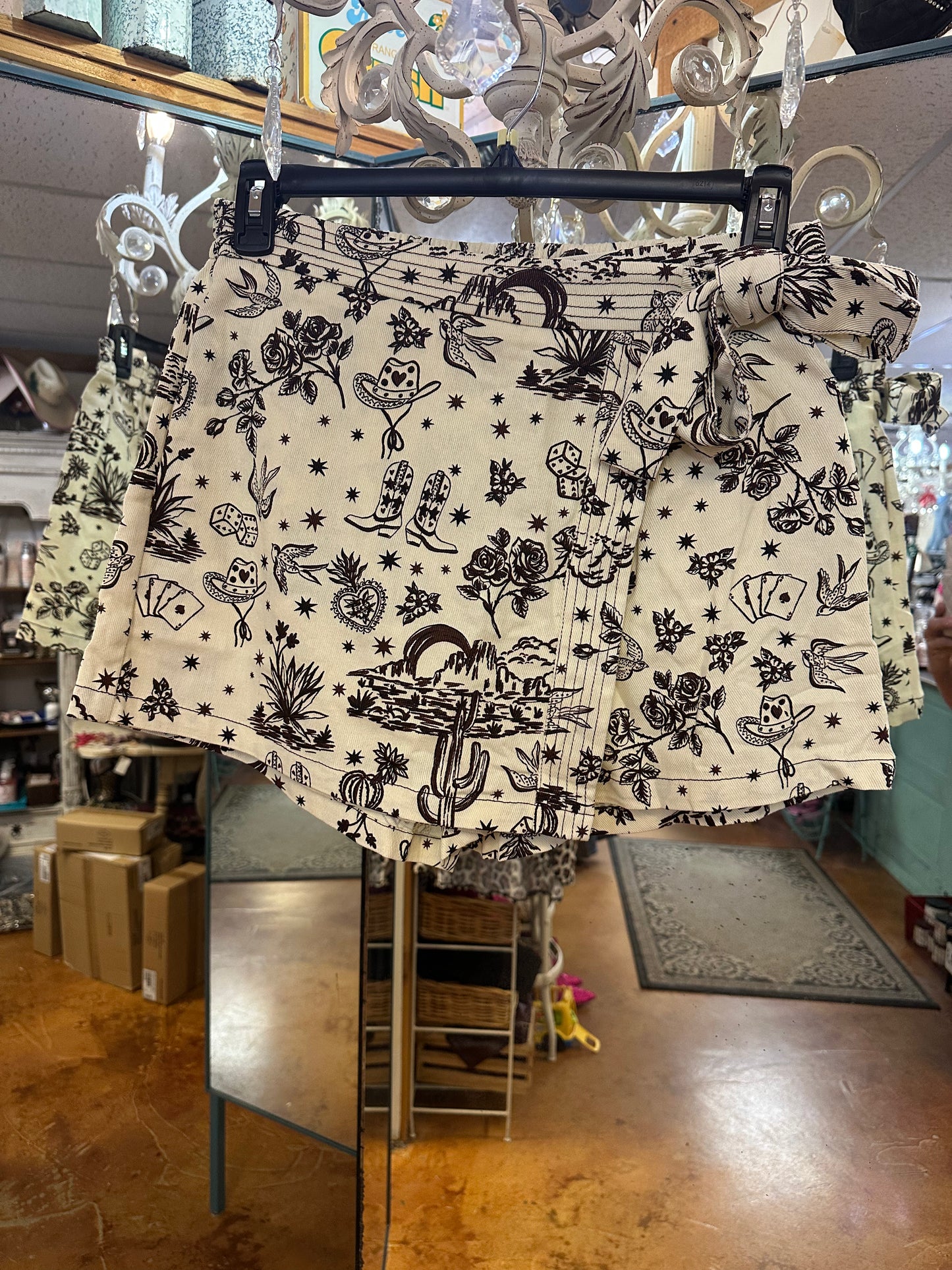 Rustler skort